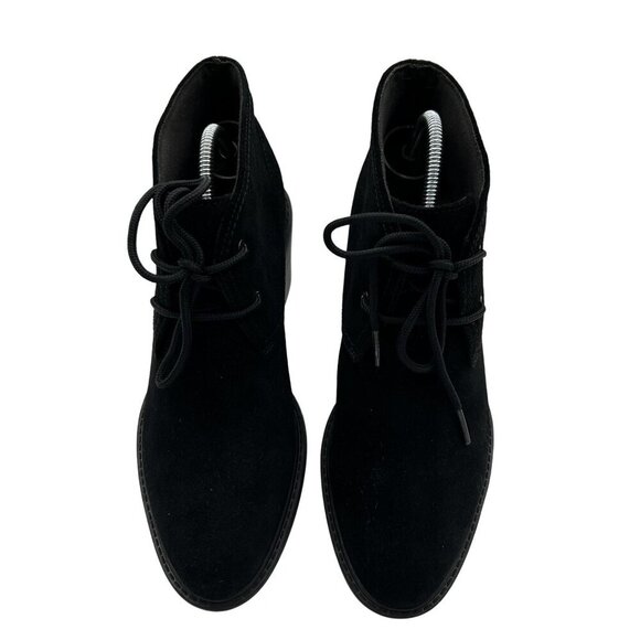 Clarks Womens 8.5 Black Suede Boot Lace Up Heeled Ankle Booties Office Old Money - Picture 3 of 14